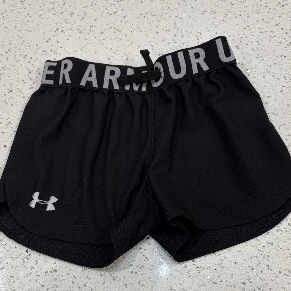 Girls Under Armour Athletic Black Shorts size XS
